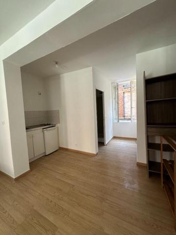 IMMEUBLE DE RAPPORT de 99 m2 et 45m2 de local commercial - Wazemmes