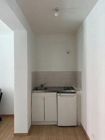 IMMEUBLE DE RAPPORT de 99 m2 et 45m2 de local commercial - Wazemmes