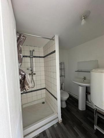 IMMEUBLE DE RAPPORT de 99 m2 et 45m2 de local commercial - Wazemmes