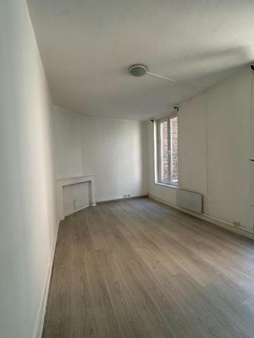 IMMEUBLE DE RAPPORT de 99 m2 et 45m2 de local commercial - Wazemmes