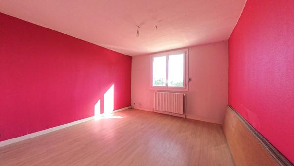 Maison
                                                                                                                                                                                                                                                                                                                        5 pièce(s)                                                                                                                                                                                                          4 chambre(s)                                                                                                                                                                                                          121  m²