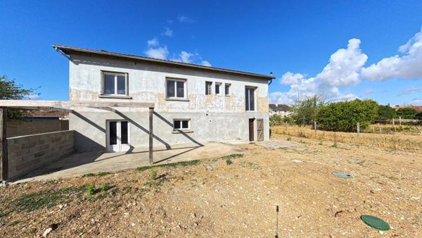 Maison
                                                                                                                                                                                                                                                                                                                        5 pièce(s)                                                                                                                                                                                                          4 chambre(s)                                                                                                                                                                                                          121  m²