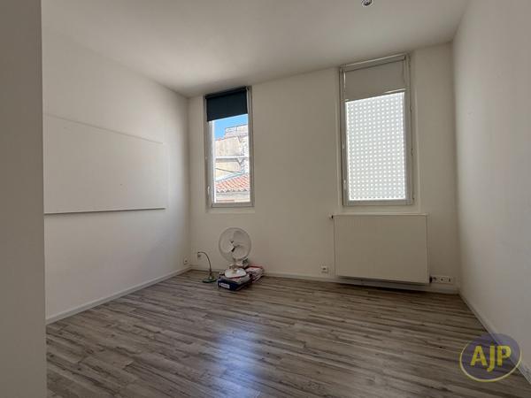 Maison à vendre Saintes - 4 pièces, 108m² avec 2 chambre(s) à 192 946€ - AJP Immobilier Saintes