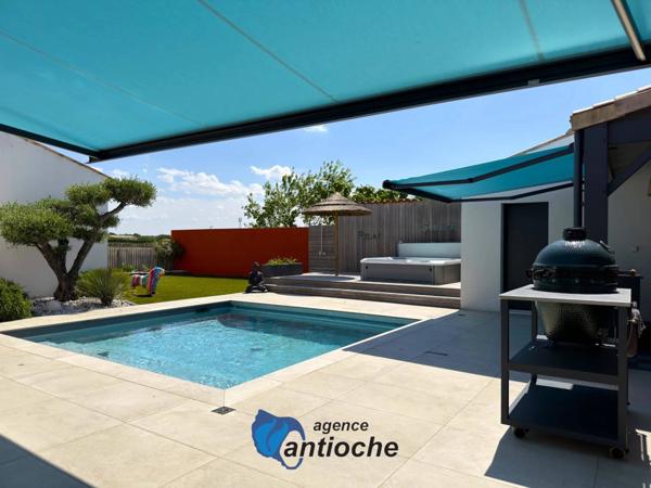 Maison contemporaine haut de gamme avec piscine et jacuzzi