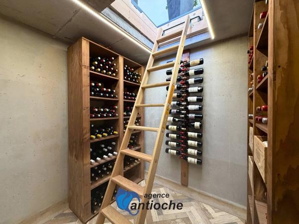 Maison contemporaine haut de gamme avec piscine et jacuzzi