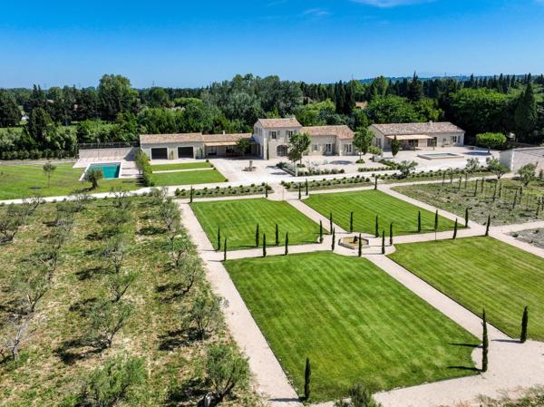 Vente Maison de luxe Saint-Rémy-de-Provence 10 Pièces 460 m²