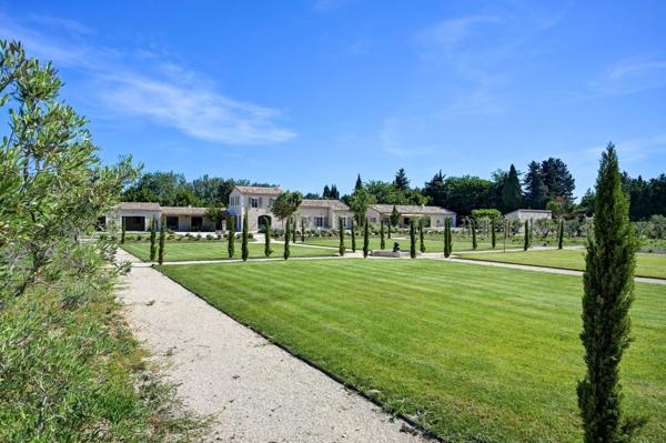 Vente Maison de luxe Saint-Rémy-de-Provence 10 Pièces 460 m²