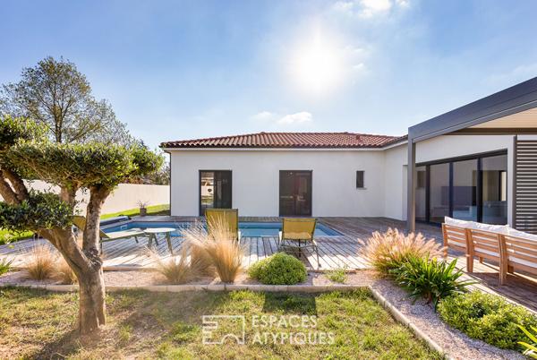 Maison contemporaine de plain-pied avec piscine à Buzet-sur-Tarn