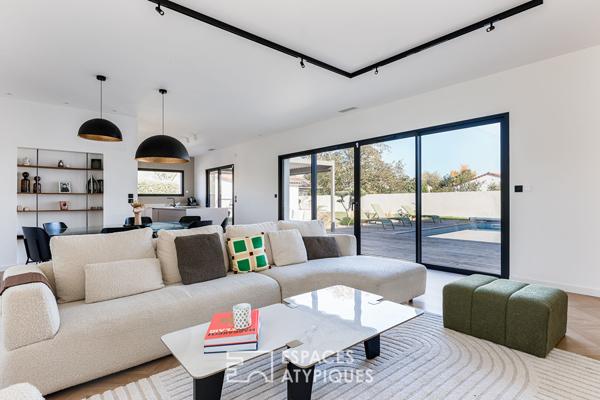 Maison contemporaine de plain-pied avec piscine à Buzet-sur-Tarn