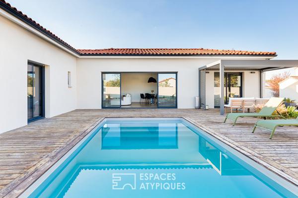 Maison contemporaine de plain-pied avec piscine à Buzet-sur-Tarn