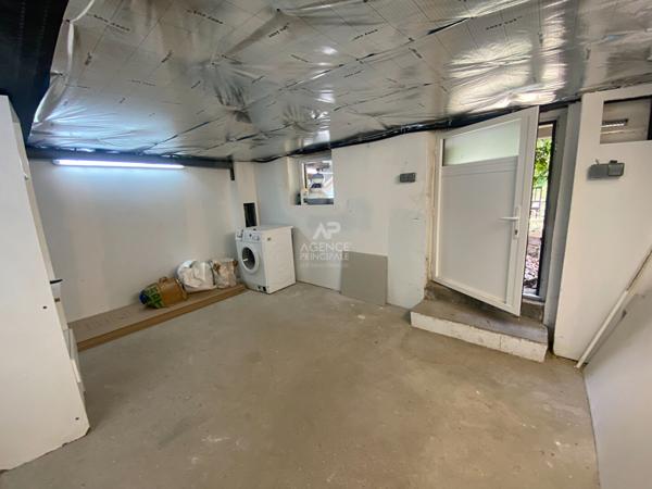 Maison en dépendance 2 pièces de 31 m² Loyer 1 400 €/mois charges comprises **  - Référence  15546