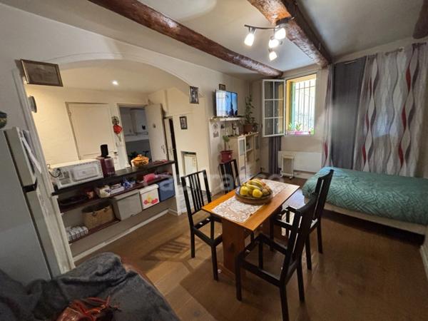 Appartement à vendre 1 pièces CASSIS (13) sur le port avec une absence totale de charges de copropriété