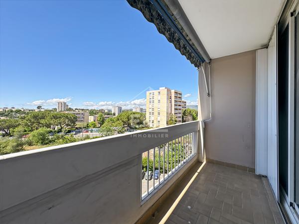 Appartement 5 pièces traversant 106 m²  Marseille 13012