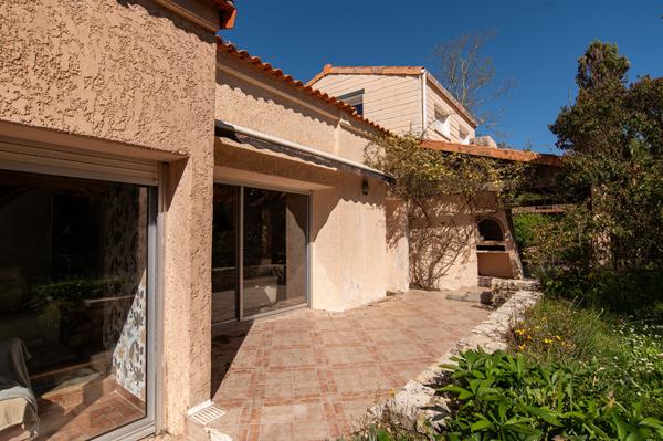 MAISON D'ARCHITECTE DES ANNÉES 70/80 - À 300 M DE LA MER ? 914 M² DE TERRAIN ? APERÇU MER Chatelaillon plage