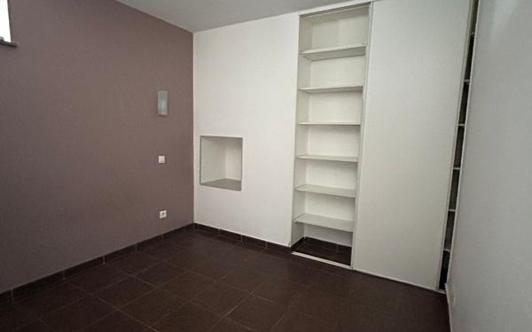 Immeuble à vendre    11 pièces • 261 m2 Hennebont