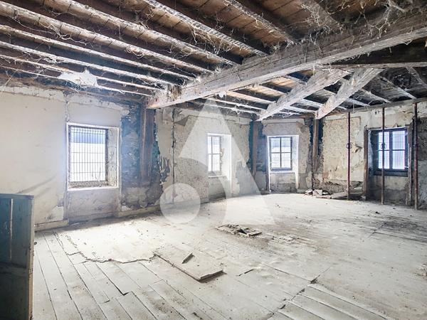 Immeuble 4 pièces 225 m2