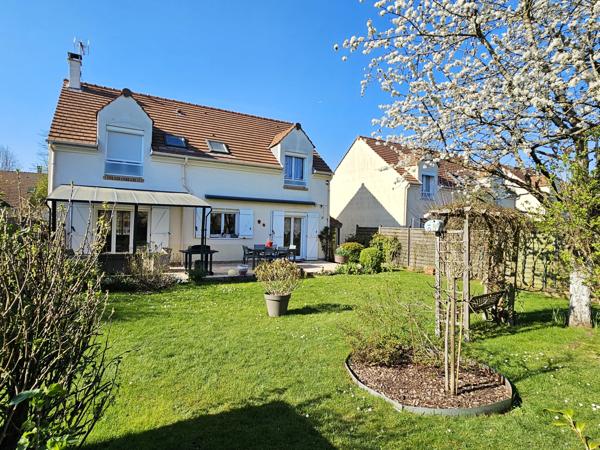 Mandres-les-Roses (94520) Maison familiale en parfait état !