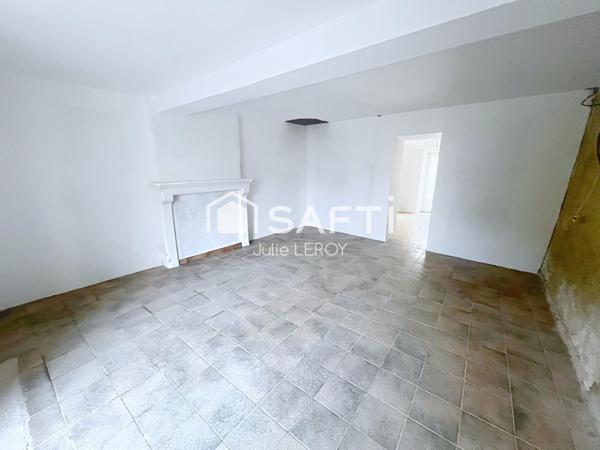 Maison de bourg, située à Joué-en -Charnie, 76 m²