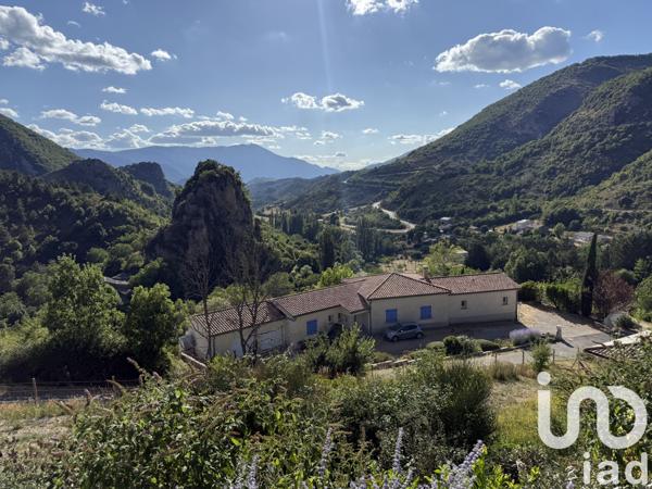 Maison à vendre 5 pièces 143 m² Barret-de-Lioure