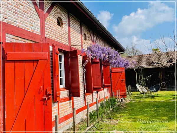 Authentique maison landaise  à Linxe 11 pièce(s) 389.94 m2