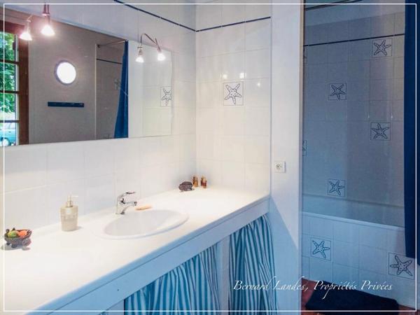 Authentique maison landaise  à Linxe 11 pièce(s) 389.94 m2