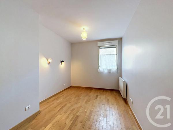 Appartement T4 à vendre  5 pièces - 100 m 2   SENLIS  - 60