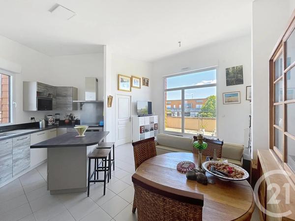 Appartement T3 à vendre  3 pièces - 69,73 m 2   COMPIEGNE  - 60