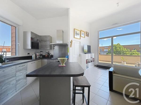 Appartement T3 à vendre  3 pièces - 69,73 m 2   COMPIEGNE  - 60