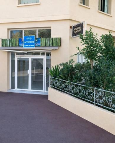 Local/bureau à vendre proche de Antibes, Provence-Alpes-Côte d'Azur, France (06)