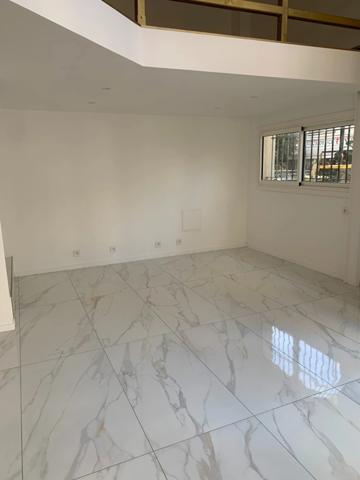 Local/bureau à vendre proche de Antibes, Provence-Alpes-Côte d'Azur, France (06)