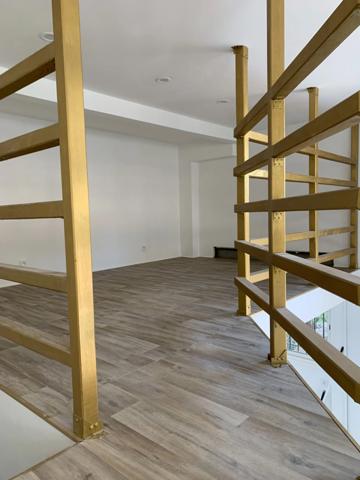 Local/bureau à vendre proche de Antibes, Provence-Alpes-Côte d'Azur, France (06)