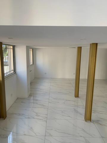 Local/bureau à vendre proche de Antibes, Provence-Alpes-Côte d'Azur, France (06)