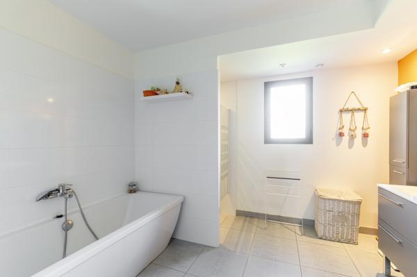 Montauban (82000) EXCLUSIVITÉ, COUP DE CŒUR, MAISON RÉCENTE T7 AVEC GARAGES ET PISCINE