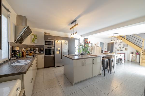 Montauban (82000) EXCLUSIVITÉ, COUP DE CŒUR, MAISON RÉCENTE T7 AVEC GARAGES ET PISCINE