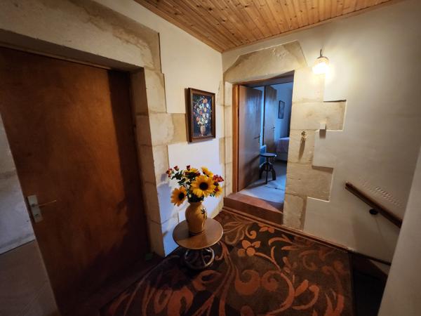 Sainte-Gemme-la-Plaine (85400) Maison en pierre 108m2 avec possibilité d'agrandissement.