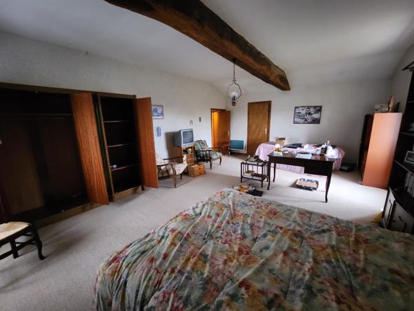 Sainte-Gemme-la-Plaine (85400) Maison en pierre 108m2 avec possibilité d'agrandissement.