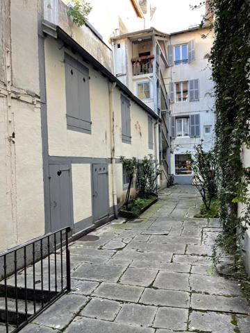 Appartement T5 rénové de 134 m2 en duplex