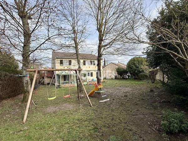 Maison Epone 8 pièces 4 chambres 171m2 - Double garage