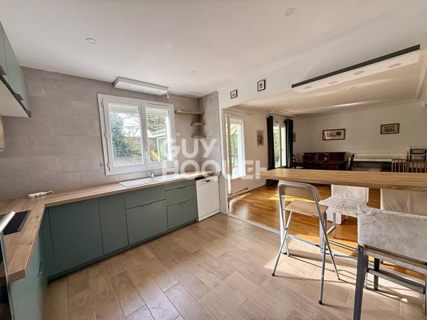 Maison Epone 8 pièces 4 chambres 171m2 - Double garage