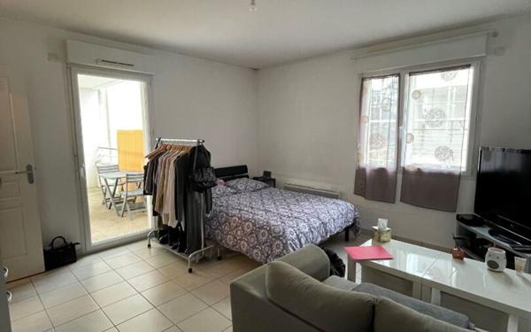 Appartement à louer    1 pièce •  Saint-Avertin