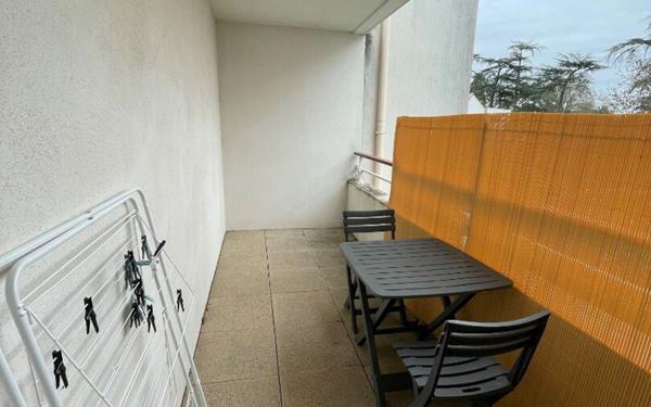 Appartement à louer    1 pièce •  Saint-Avertin