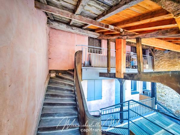 Plateau brut - Grenier de 109 m² à Pont-de-Vaux