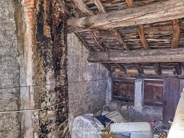 Plateau brut - Grenier de 109 m² à Pont-de-Vaux