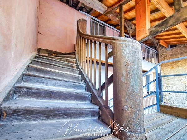 Plateau brut - Grenier de 109 m² à Pont-de-Vaux