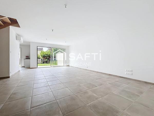 TOP et RARE : neuve avec une vie de plain-pied possible !