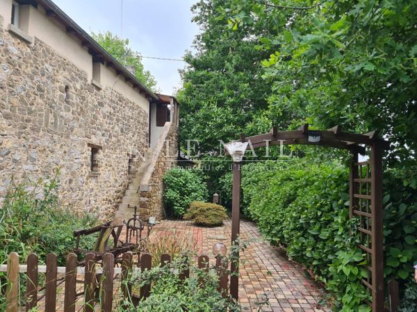Hameau de 5 habitations entre Rennes et Dinan