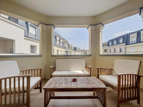 Vente                                                      Appartement
                        
                     4 pièces                      76 m2                     à Reims