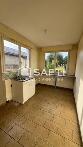 Maison à rénover avec grand jardin arboré & dégagé