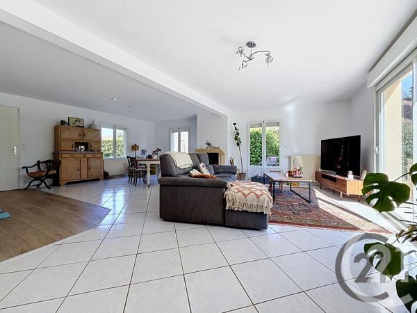 Maison à vendre  6 pièces - 156 m 2   ST JULIEN LES VILLAS  - 10
