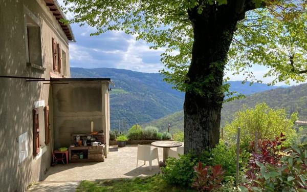 Maison à vendre    4 pièces • 130 m2 Le Pompidou